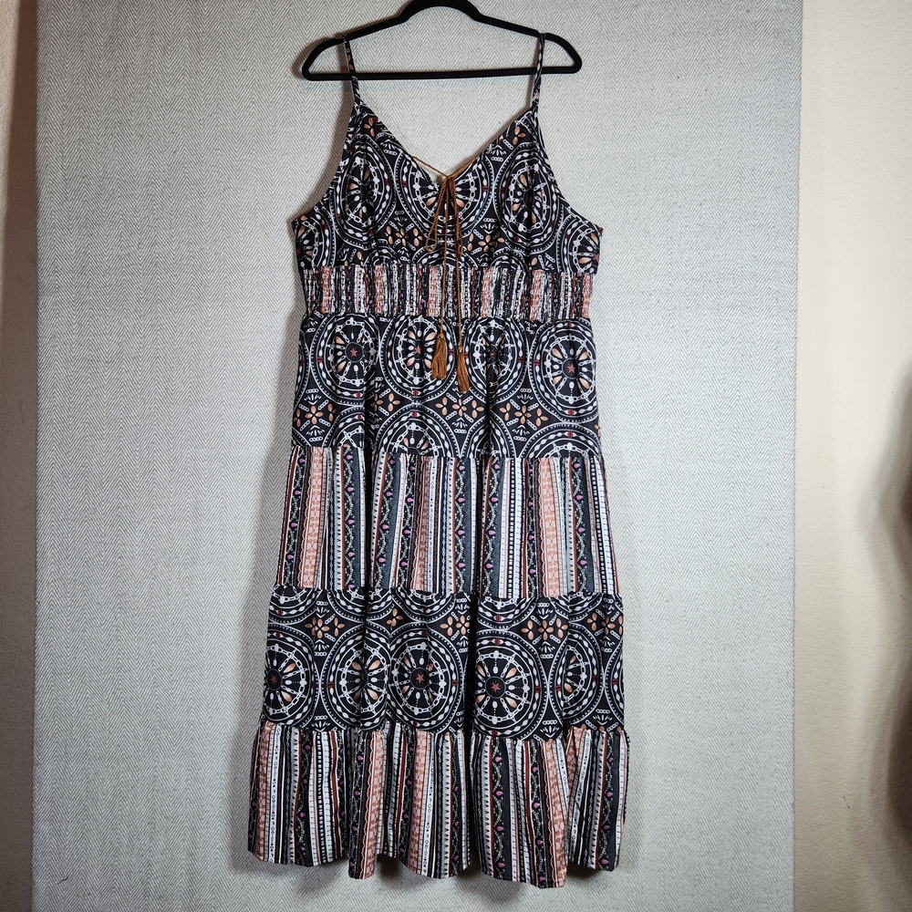Sleeveless Boho Maxi Dress in Black and Tan